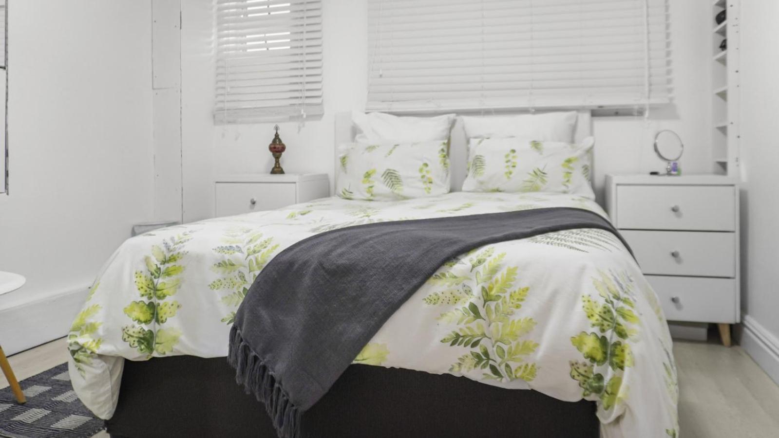 Beachfront Bliss Mouille Point Apartment *
