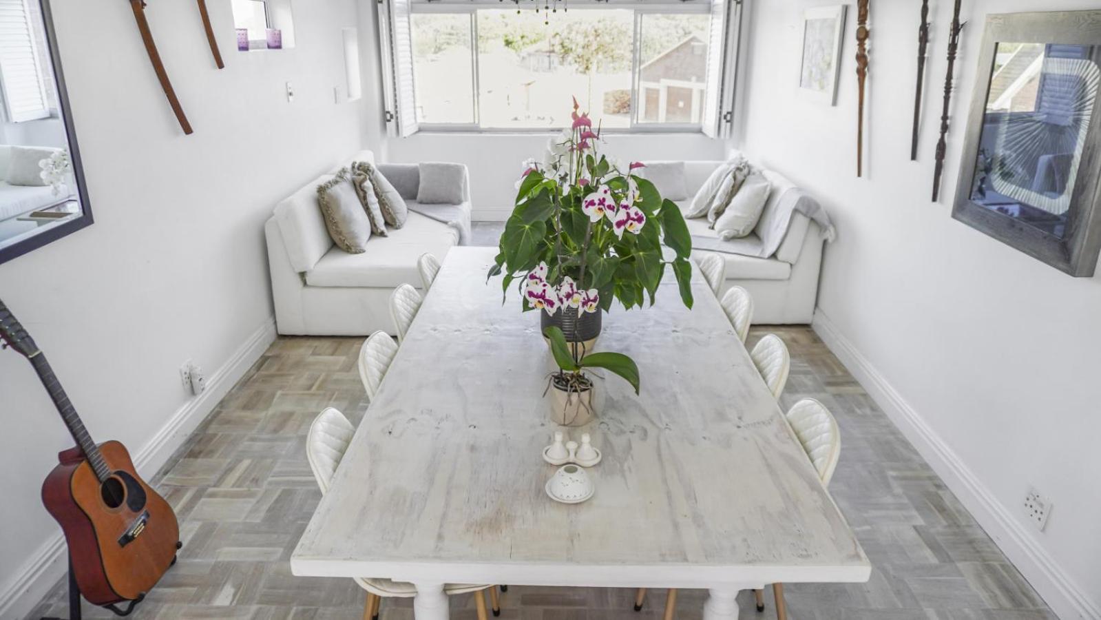 Apartment Beachfront Bliss Mouille Point