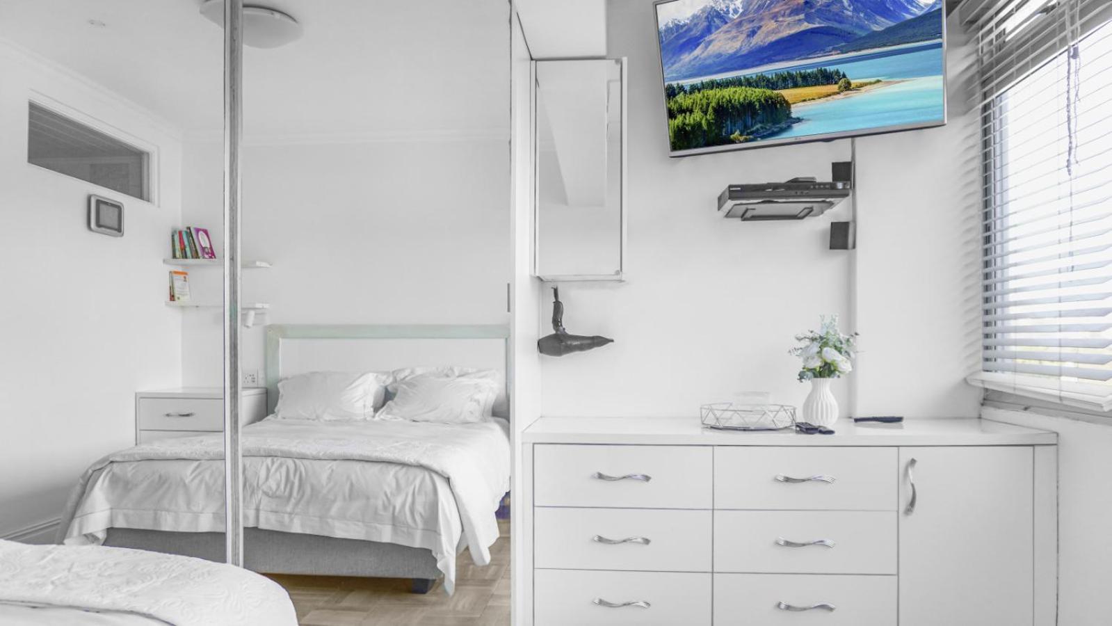 Beachfront Bliss Mouille Point Apartment Cape Town