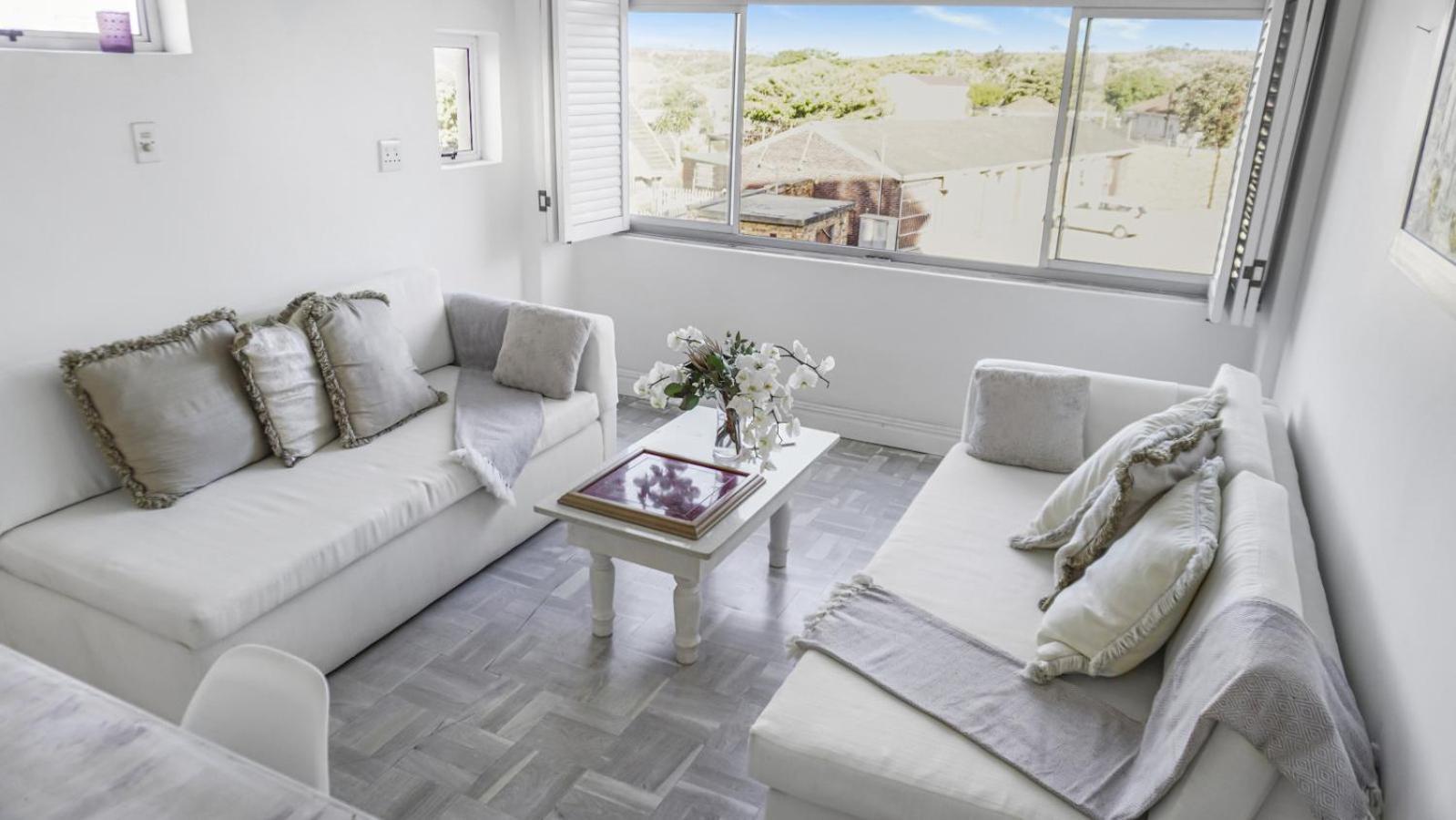 Apartment Beachfront Bliss Mouille Point *